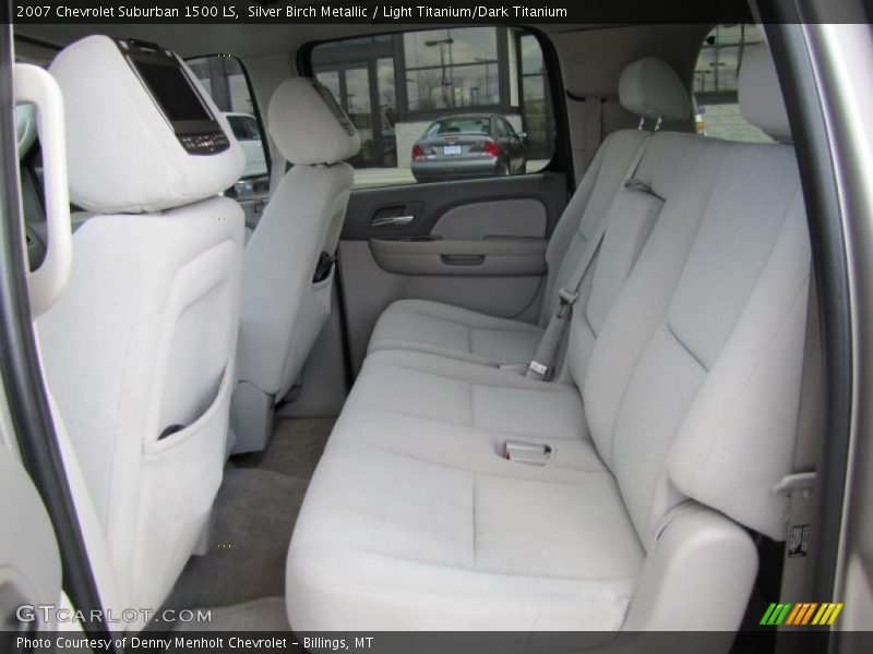 Silver Birch Metallic / Light Titanium/Dark Titanium 2007 Chevrolet Suburban 1500 LS