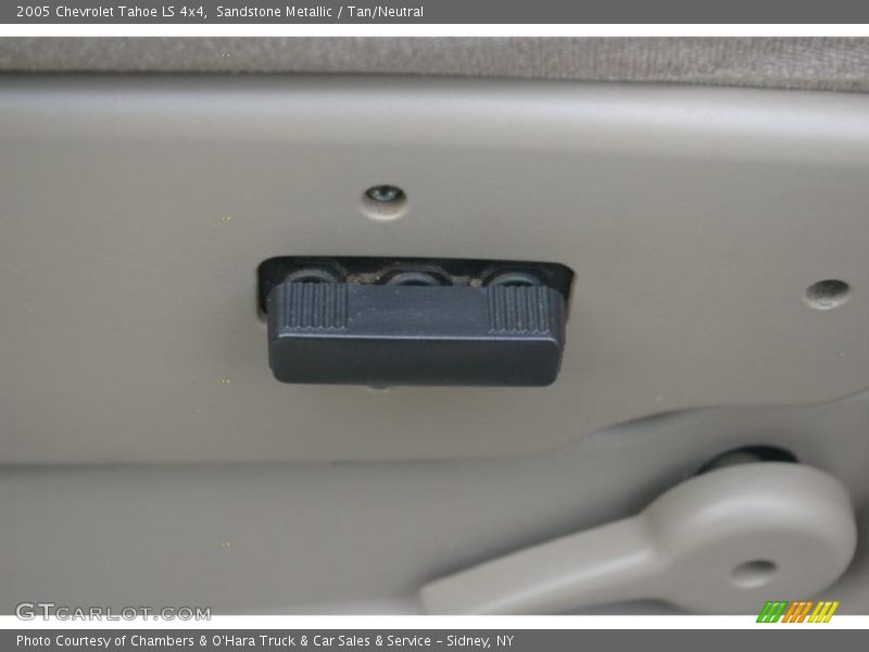 Sandstone Metallic / Tan/Neutral 2005 Chevrolet Tahoe LS 4x4