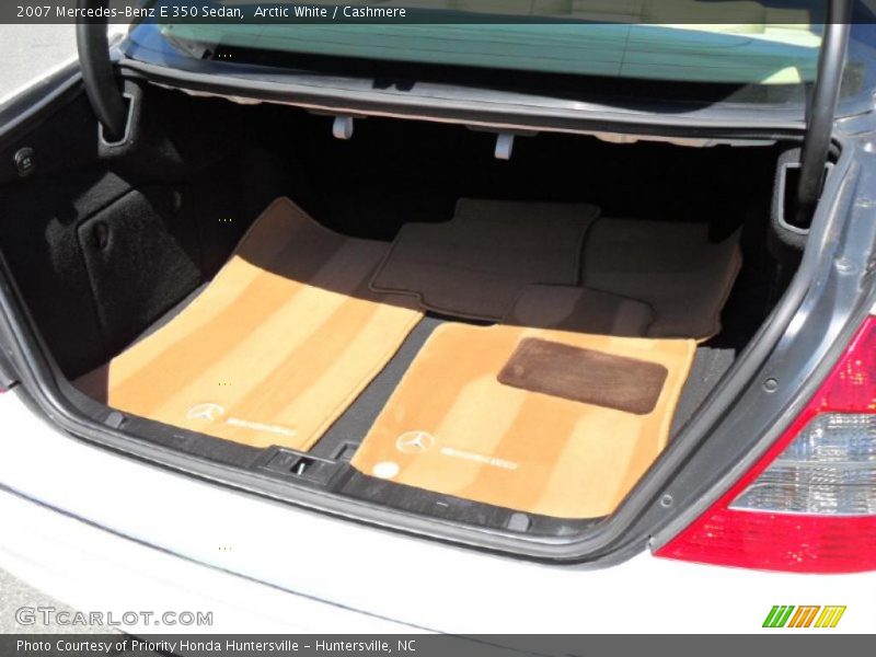 Arctic White / Cashmere 2007 Mercedes-Benz E 350 Sedan