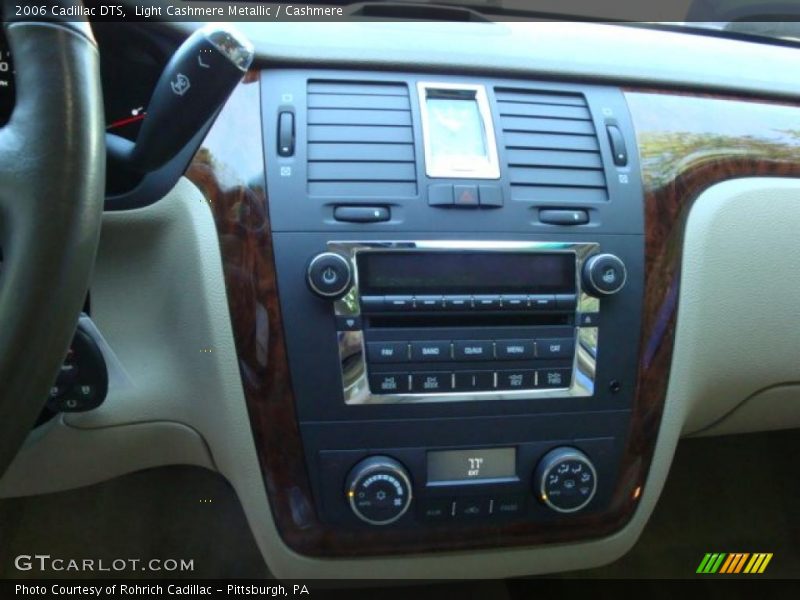 Light Cashmere Metallic / Cashmere 2006 Cadillac DTS
