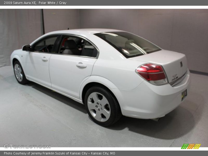 Polar White / Gray 2009 Saturn Aura XE
