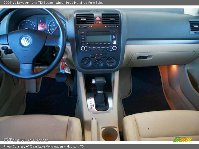 Wheat Beige Metallic / Pure Beige 2006 Volkswagen Jetta TDI Sedan