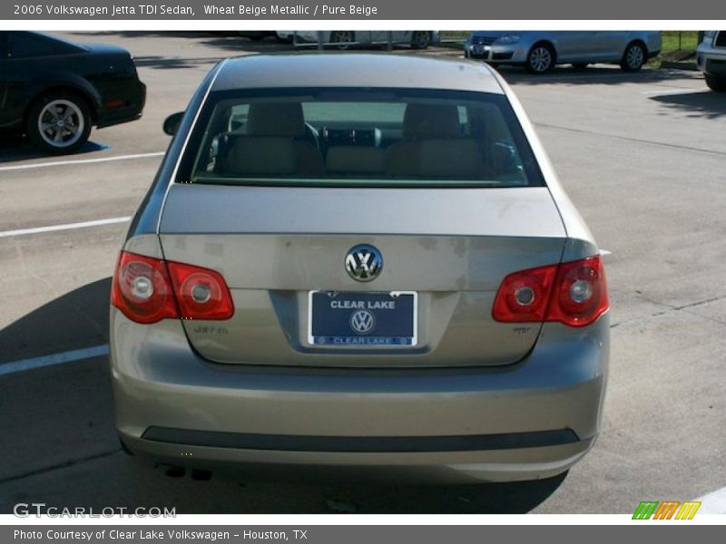 Wheat Beige Metallic / Pure Beige 2006 Volkswagen Jetta TDI Sedan