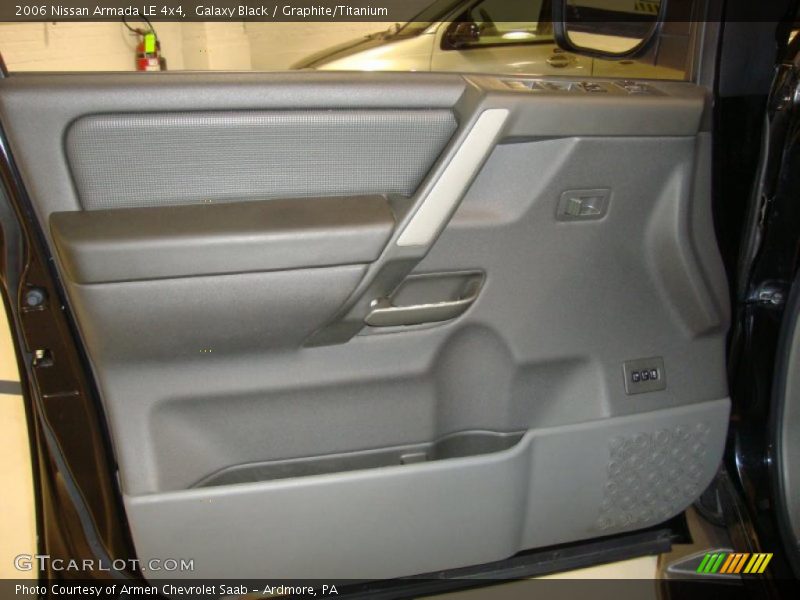 Galaxy Black / Graphite/Titanium 2006 Nissan Armada LE 4x4