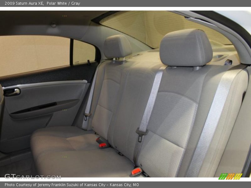 Polar White / Gray 2009 Saturn Aura XE