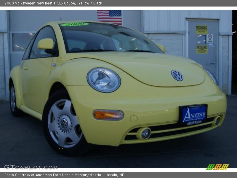 Yellow / Black 2000 Volkswagen New Beetle GLS Coupe
