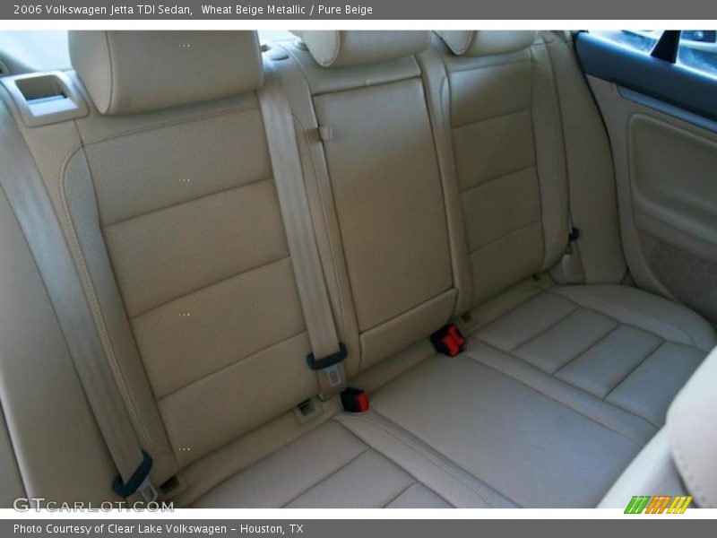 Wheat Beige Metallic / Pure Beige 2006 Volkswagen Jetta TDI Sedan
