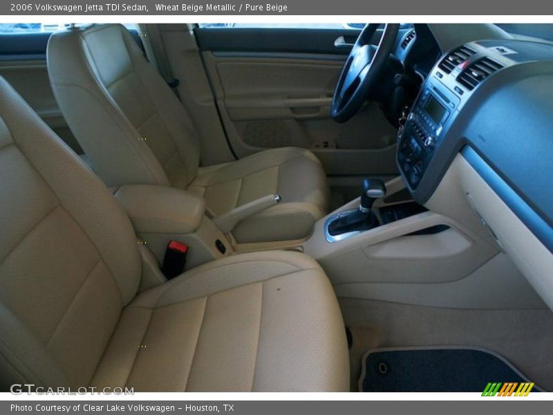 Wheat Beige Metallic / Pure Beige 2006 Volkswagen Jetta TDI Sedan