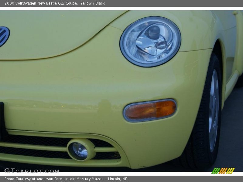 Yellow / Black 2000 Volkswagen New Beetle GLS Coupe