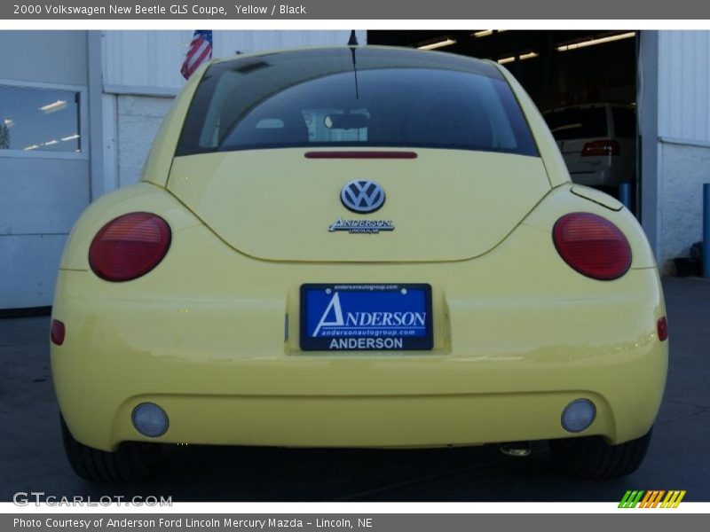 Yellow / Black 2000 Volkswagen New Beetle GLS Coupe