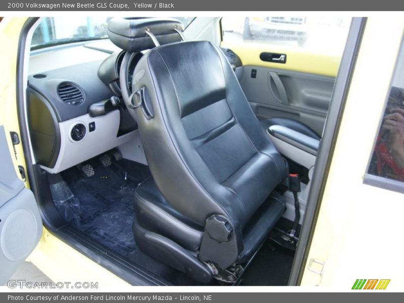 Yellow / Black 2000 Volkswagen New Beetle GLS Coupe