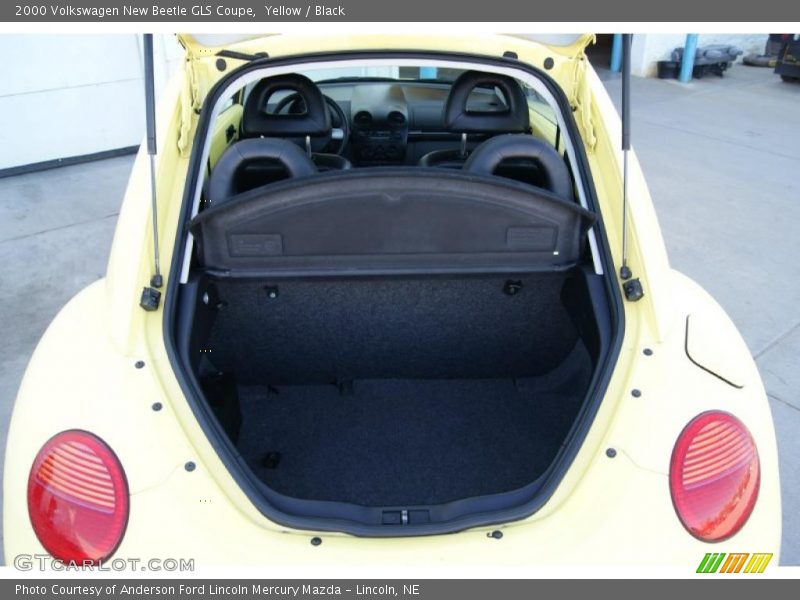 Yellow / Black 2000 Volkswagen New Beetle GLS Coupe