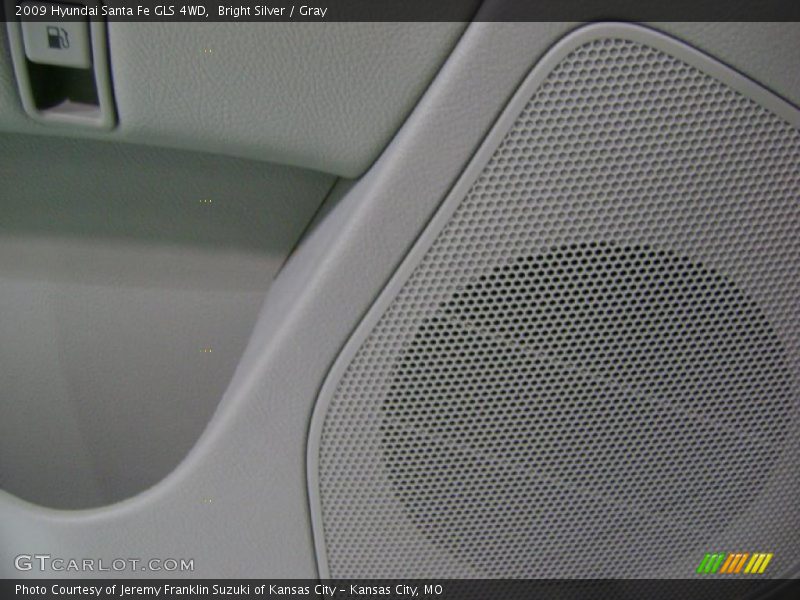 Bright Silver / Gray 2009 Hyundai Santa Fe GLS 4WD