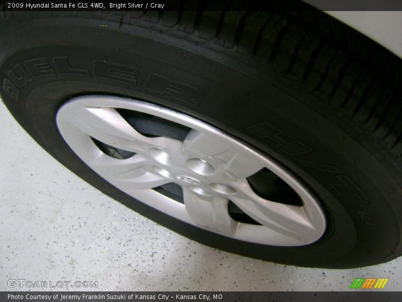Bright Silver / Gray 2009 Hyundai Santa Fe GLS 4WD