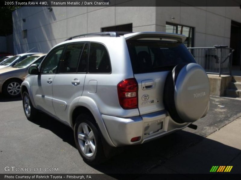 Titanium Metallic / Dark Charcoal 2005 Toyota RAV4 4WD