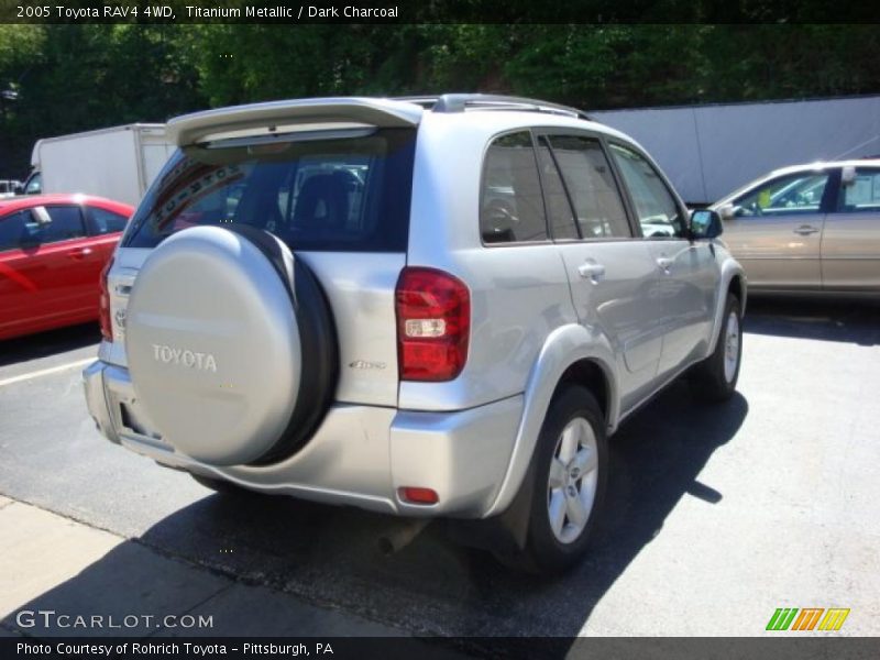 Titanium Metallic / Dark Charcoal 2005 Toyota RAV4 4WD
