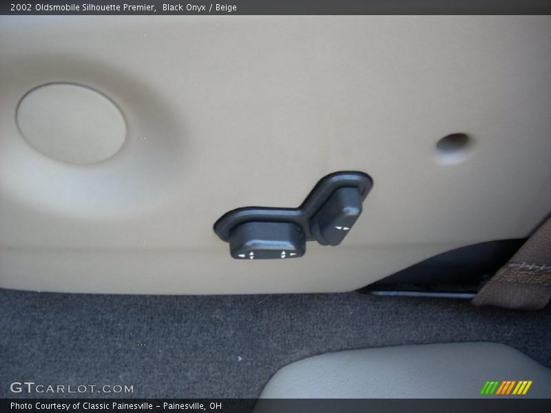 Black Onyx / Beige 2002 Oldsmobile Silhouette Premier