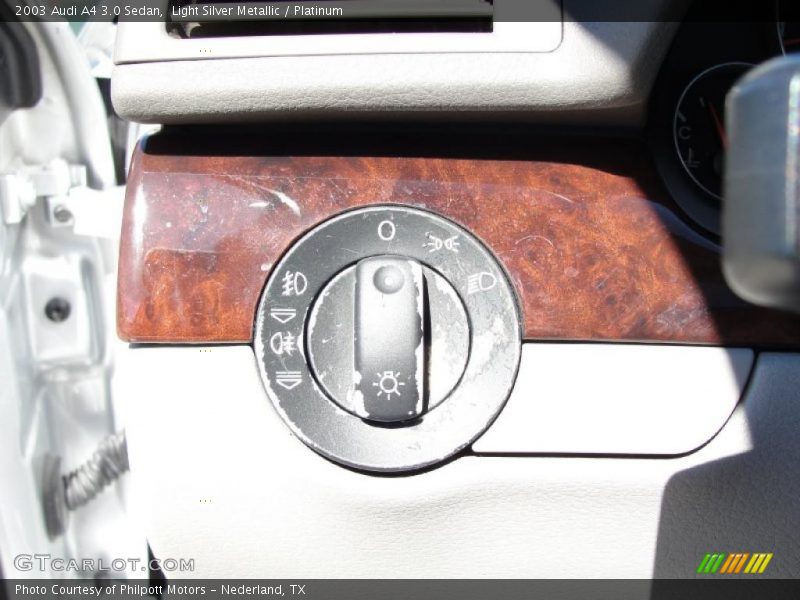 Light Silver Metallic / Platinum 2003 Audi A4 3.0 Sedan