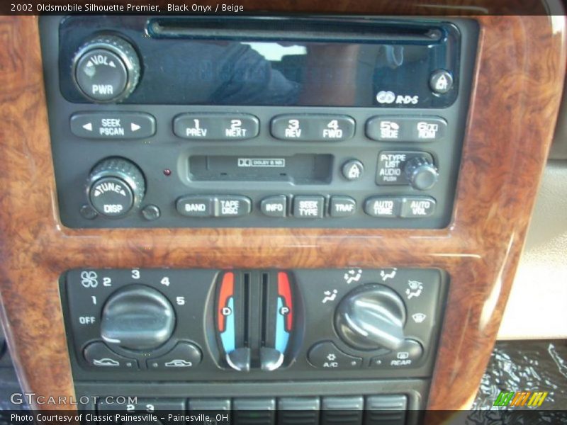 Black Onyx / Beige 2002 Oldsmobile Silhouette Premier