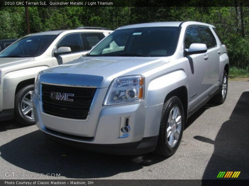 Quicksilver Metallic / Light Titanium 2010 GMC Terrain SLE