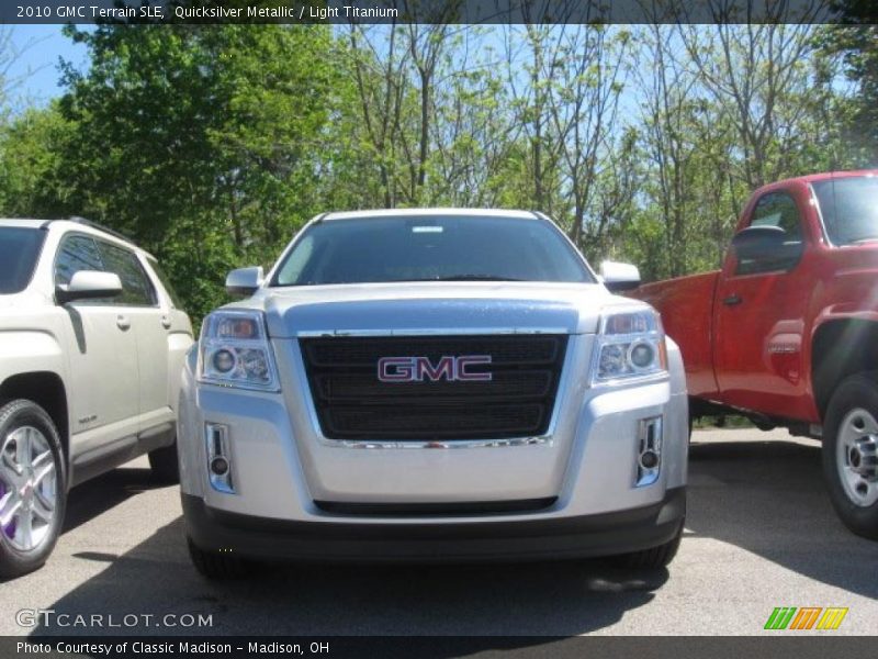 Quicksilver Metallic / Light Titanium 2010 GMC Terrain SLE