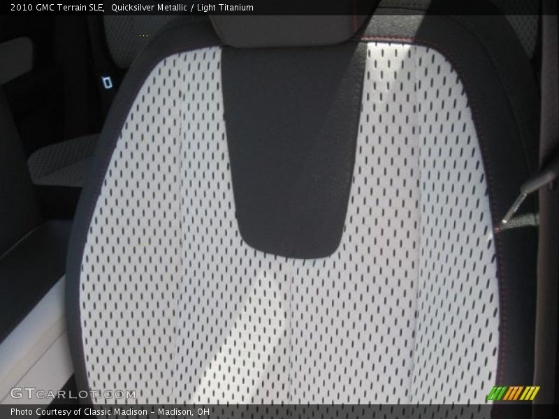 Quicksilver Metallic / Light Titanium 2010 GMC Terrain SLE