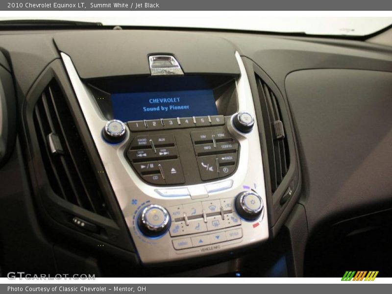 Summit White / Jet Black 2010 Chevrolet Equinox LT