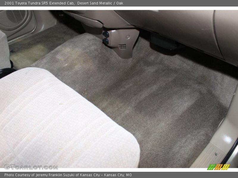 Desert Sand Metallic / Oak 2001 Toyota Tundra SR5 Extended Cab