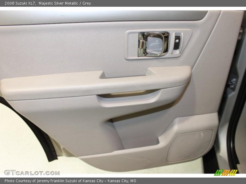 Majestic Silver Metallic / Grey 2008 Suzuki XL7