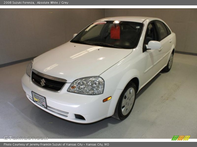 Absolute White / Grey 2008 Suzuki Forenza