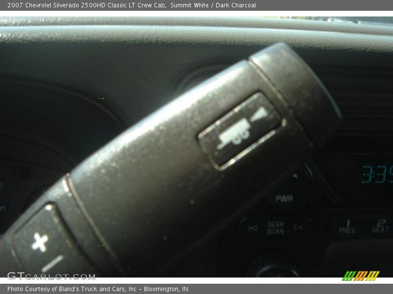 Summit White / Dark Charcoal 2007 Chevrolet Silverado 2500HD Classic LT Crew Cab