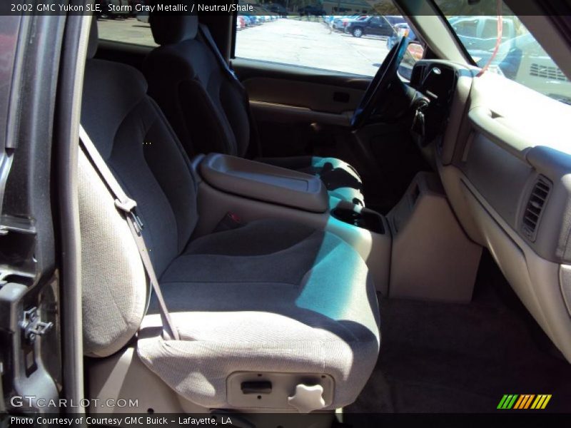 Storm Gray Metallic / Neutral/Shale 2002 GMC Yukon SLE