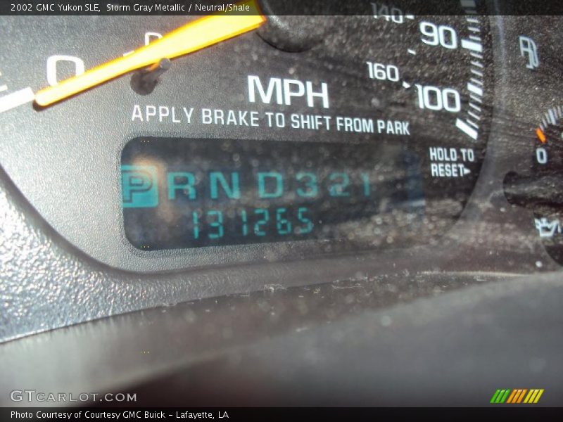 Storm Gray Metallic / Neutral/Shale 2002 GMC Yukon SLE