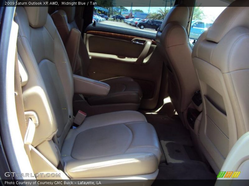 Midnight Blue / Tan 2009 Saturn Outlook XR AWD