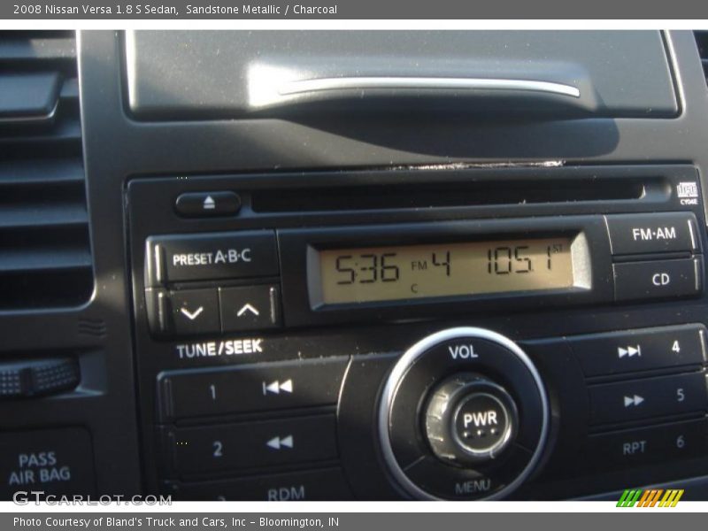 Sandstone Metallic / Charcoal 2008 Nissan Versa 1.8 S Sedan