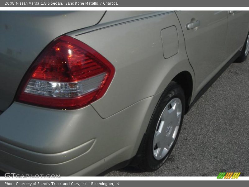 Sandstone Metallic / Charcoal 2008 Nissan Versa 1.8 S Sedan
