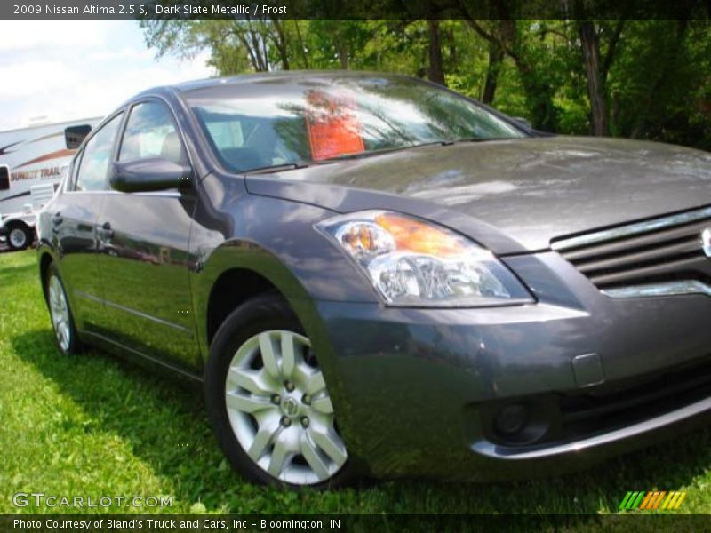 Dark Slate Metallic / Frost 2009 Nissan Altima 2.5 S