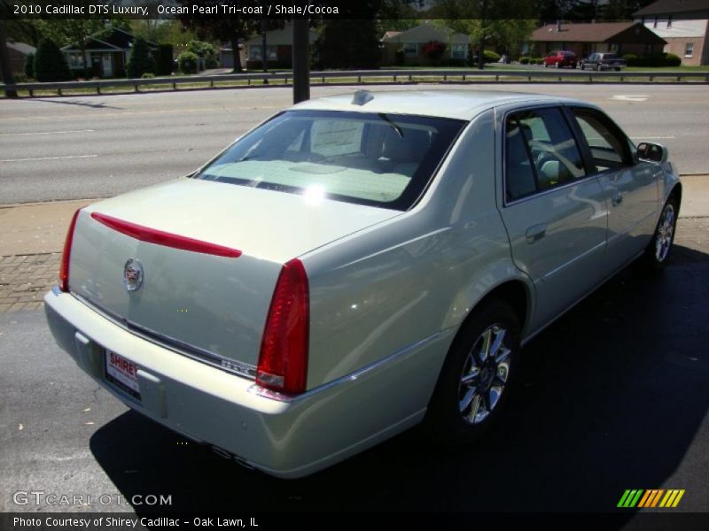 Ocean Pearl Tri-coat / Shale/Cocoa 2010 Cadillac DTS Luxury
