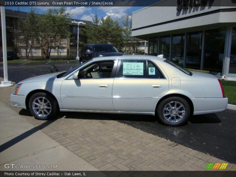 Ocean Pearl Tri-coat / Shale/Cocoa 2010 Cadillac DTS Luxury