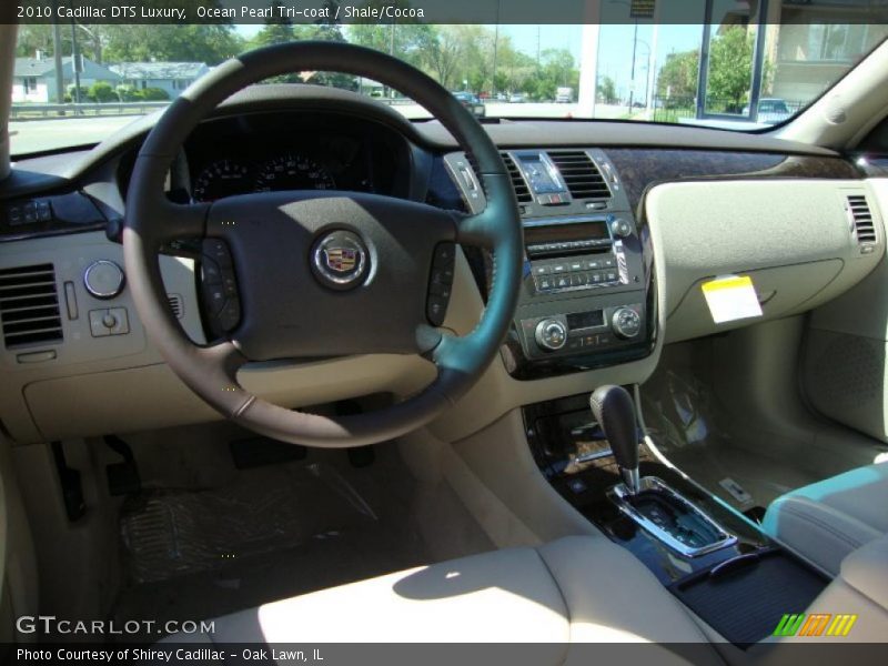 Ocean Pearl Tri-coat / Shale/Cocoa 2010 Cadillac DTS Luxury