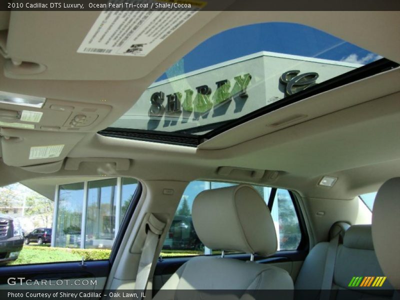 Ocean Pearl Tri-coat / Shale/Cocoa 2010 Cadillac DTS Luxury