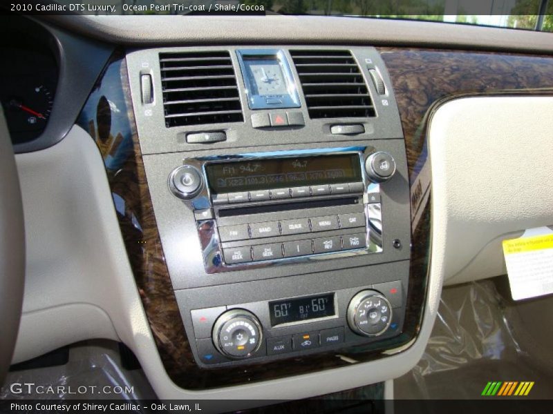 Ocean Pearl Tri-coat / Shale/Cocoa 2010 Cadillac DTS Luxury