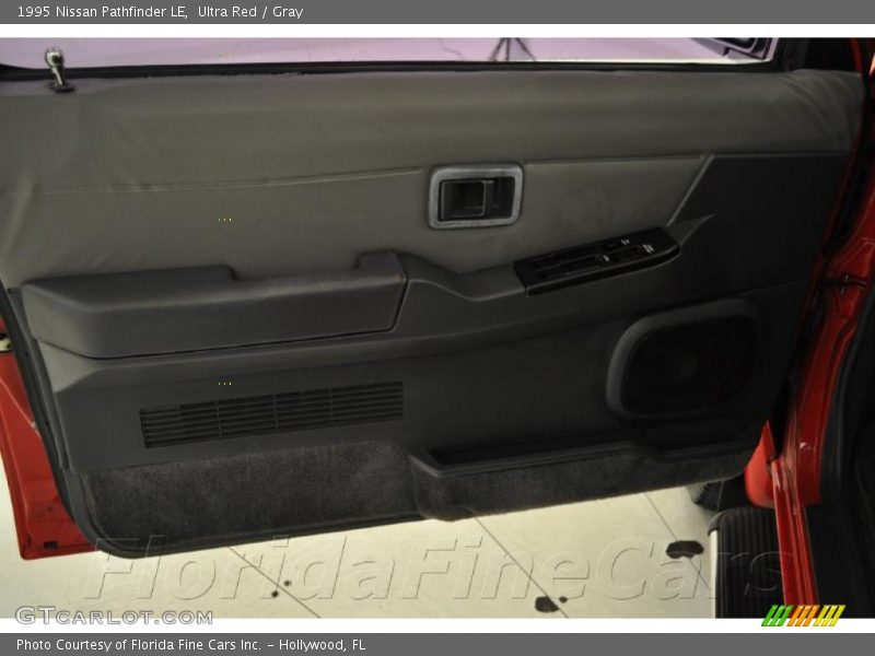 Ultra Red / Gray 1995 Nissan Pathfinder LE