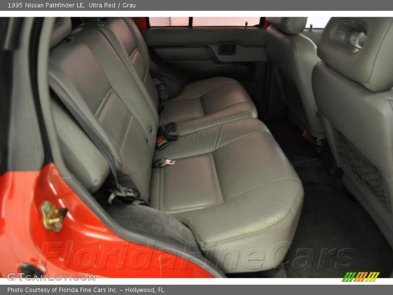 Ultra Red / Gray 1995 Nissan Pathfinder LE