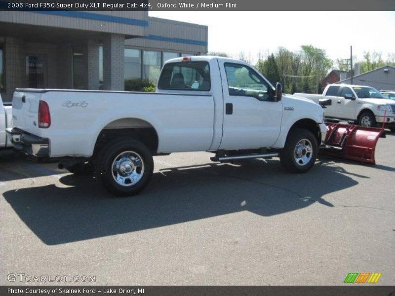Oxford White / Medium Flint 2006 Ford F350 Super Duty XLT Regular Cab 4x4