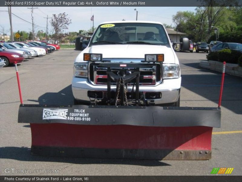 Oxford White / Medium Flint 2006 Ford F350 Super Duty XLT Regular Cab 4x4