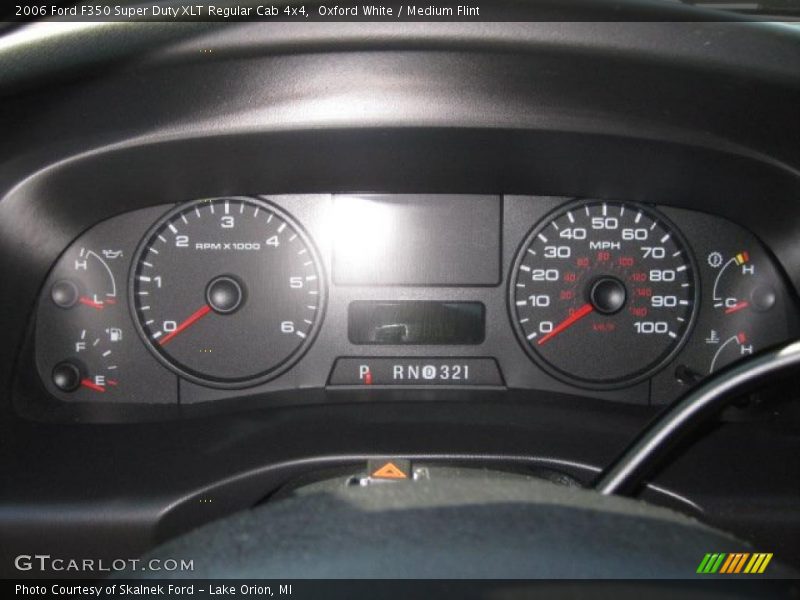 Oxford White / Medium Flint 2006 Ford F350 Super Duty XLT Regular Cab 4x4