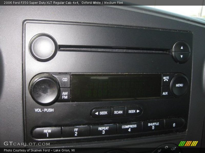 Oxford White / Medium Flint 2006 Ford F350 Super Duty XLT Regular Cab 4x4