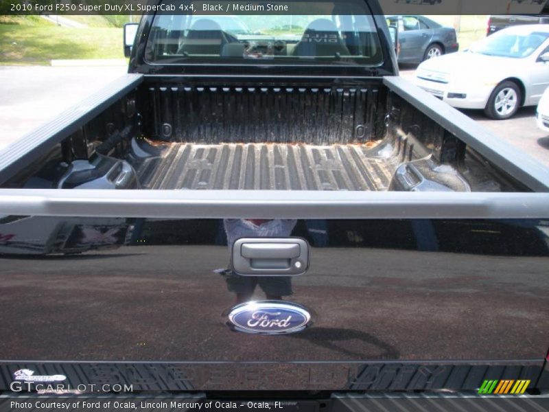 Black / Medium Stone 2010 Ford F250 Super Duty XL SuperCab 4x4