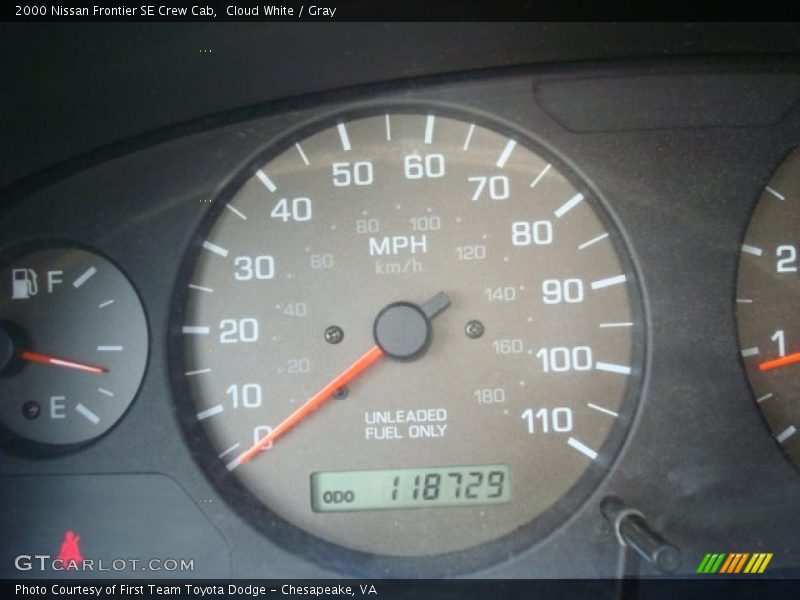 Cloud White / Gray 2000 Nissan Frontier SE Crew Cab